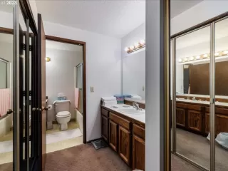 Photo #6: 23598845 Listing 