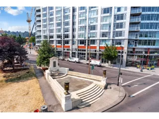 Photo #3: 23599770 Listing