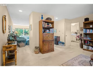 Photo #4: 23600402 Listing 