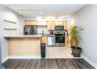 Photo #2: 23601174 Listing