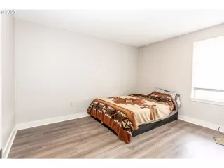 Photo #6: 23601174 Listing