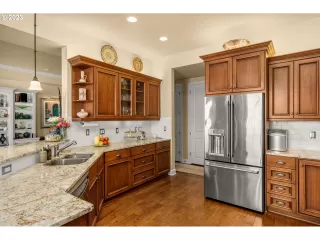 Photo #2: 23601670 Listing