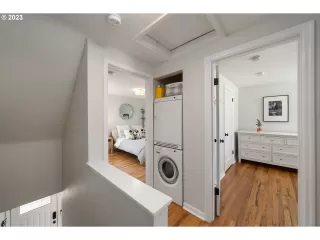 Photo #4: 23602179 Listing