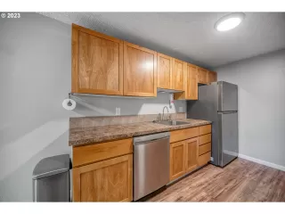 Photo #2: 23602630 Listing