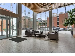 Photo #5: 236032734 Listing 