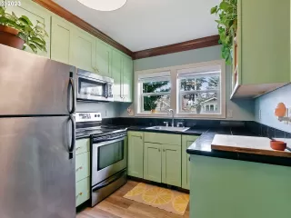 Photo #6: 23603600 Listing