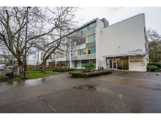 Photo #2: 23604172 Listing 