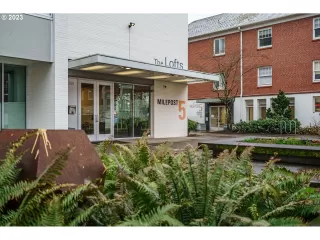 Photo #4: 23604172 Listing 