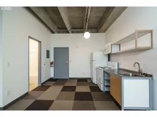 Photo #6: 23604172 Listing 