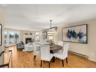 Photo #6: 23604484 Listing