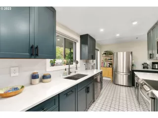 Photo #4: 23605327 Listing 