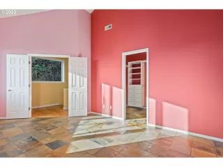 Photo #1: 23606009 Listing 