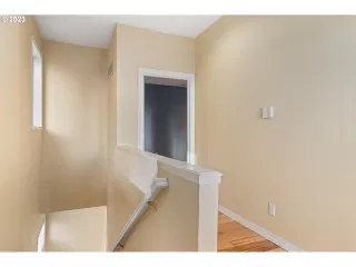 Photo #6: 23606009 Listing 