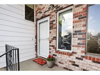 Photo #1: 23606749 Listing