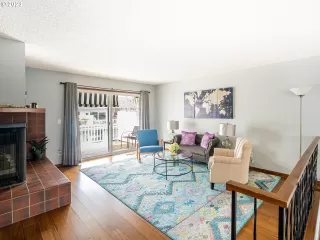 Photo #2: 23606749 Listing