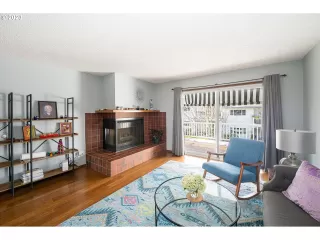 Photo #3: 23606749 Listing