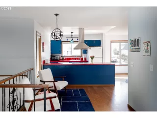 Photo #6: 23606749 Listing