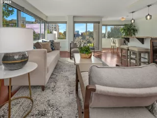 Photo #3: 23607544 Listing