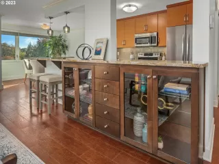 Photo #4: 23607544 Listing