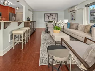 Photo #6: 23607544 Listing