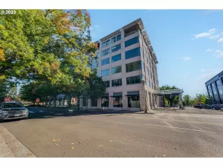 Photo #2: 23607636 Listing 