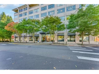 Photo #6: 23607636 Listing 