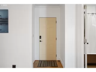 Photo #4: 23609036 Listing 