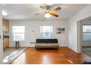 Photo #6: 23609036 Listing 