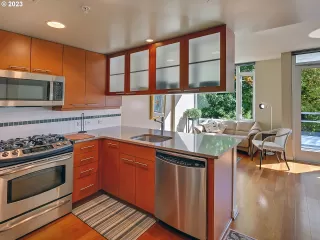 Photo #1: 23609103 Listing