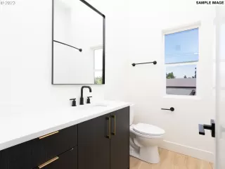 Photo #5: 23609545 Listing 