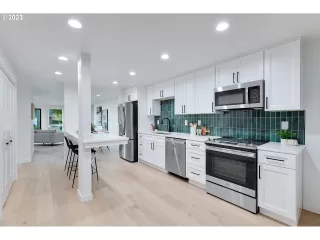 Photo #4: 23609938 Listing 