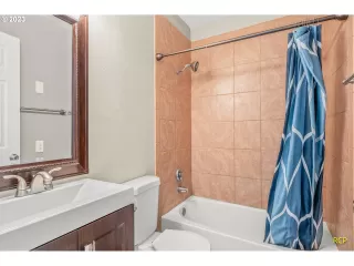 Photo #1: 23610271 Listing