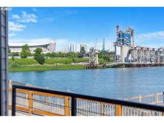 Photo #4: 23610496 Listing 