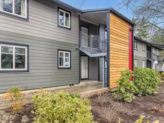 Photo #2: 23611248 Listing 