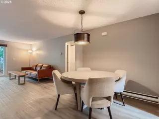 Photo #4: 23611248 Listing 