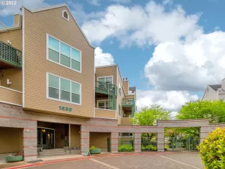 Photo #1: 23612286 Listing