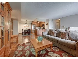 Photo #6: 23612422 Listing