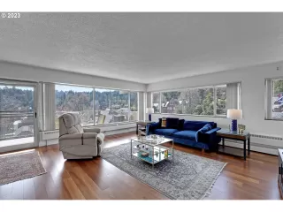 Photo #1: 23613404 Listing