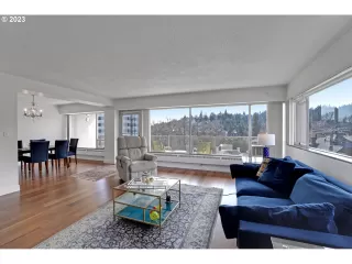 Photo #2: 23613404 Listing