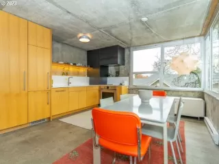 Photo #2: 23613764 Listing