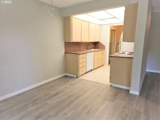 Photo #4: 23615716 Listing 