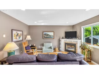 Photo #3: 23615765 Listing 