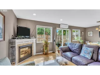 Photo #4: 23615765 Listing 