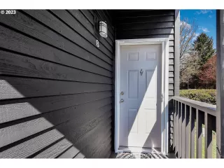 Photo #3: 23617387 Listing