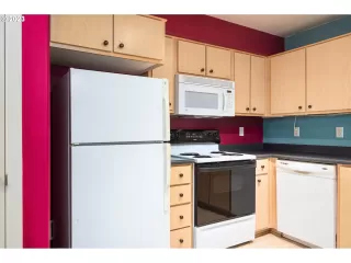 Click for more information on MLS # 23618216 : 9837 NE IRVING ST 305 More Details about MLS # 23618216 : 9837 NE IRVING ST 305