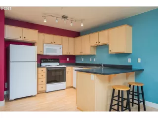 Photo #1: 23618216 Listing