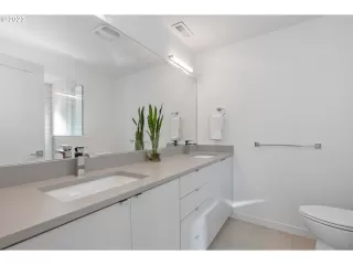 Photo #3: 23619559 Listing