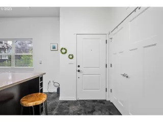 Photo #5: 23619785 Listing 