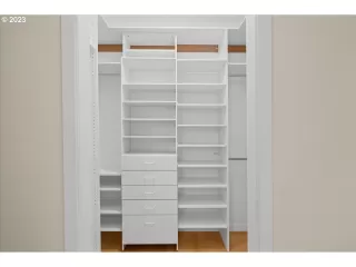 Photo #6: 23622485 Listing 