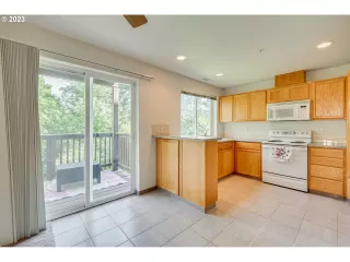 Photo #5: 23622681 Listing 